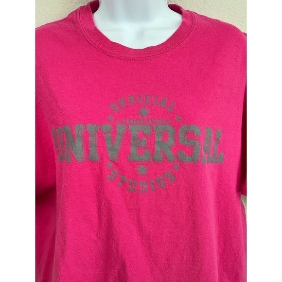 Universal Studios Vintage Women's T-Shirt Size X-Large Pink Graphic Logo Y2K - Picture 2 of 4